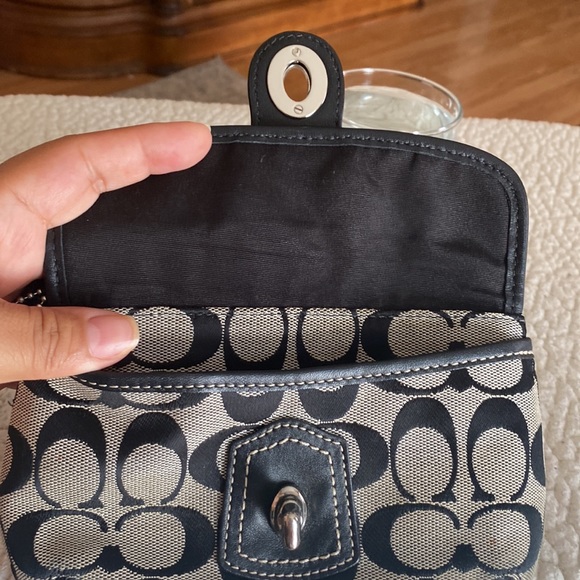 Coach black wristlet - Picture 4 of 5